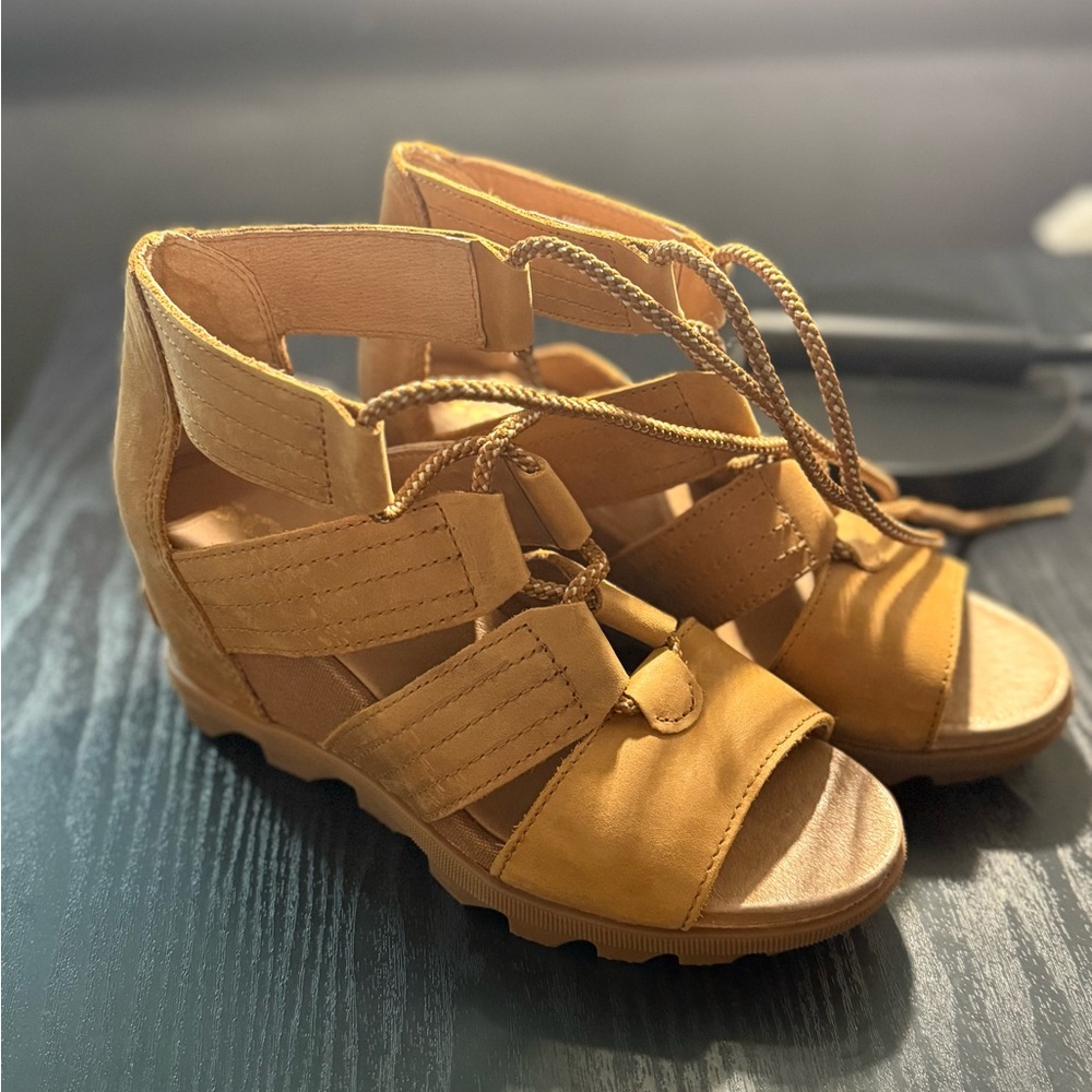 Sorel Women's Tan Gladiator Sandals